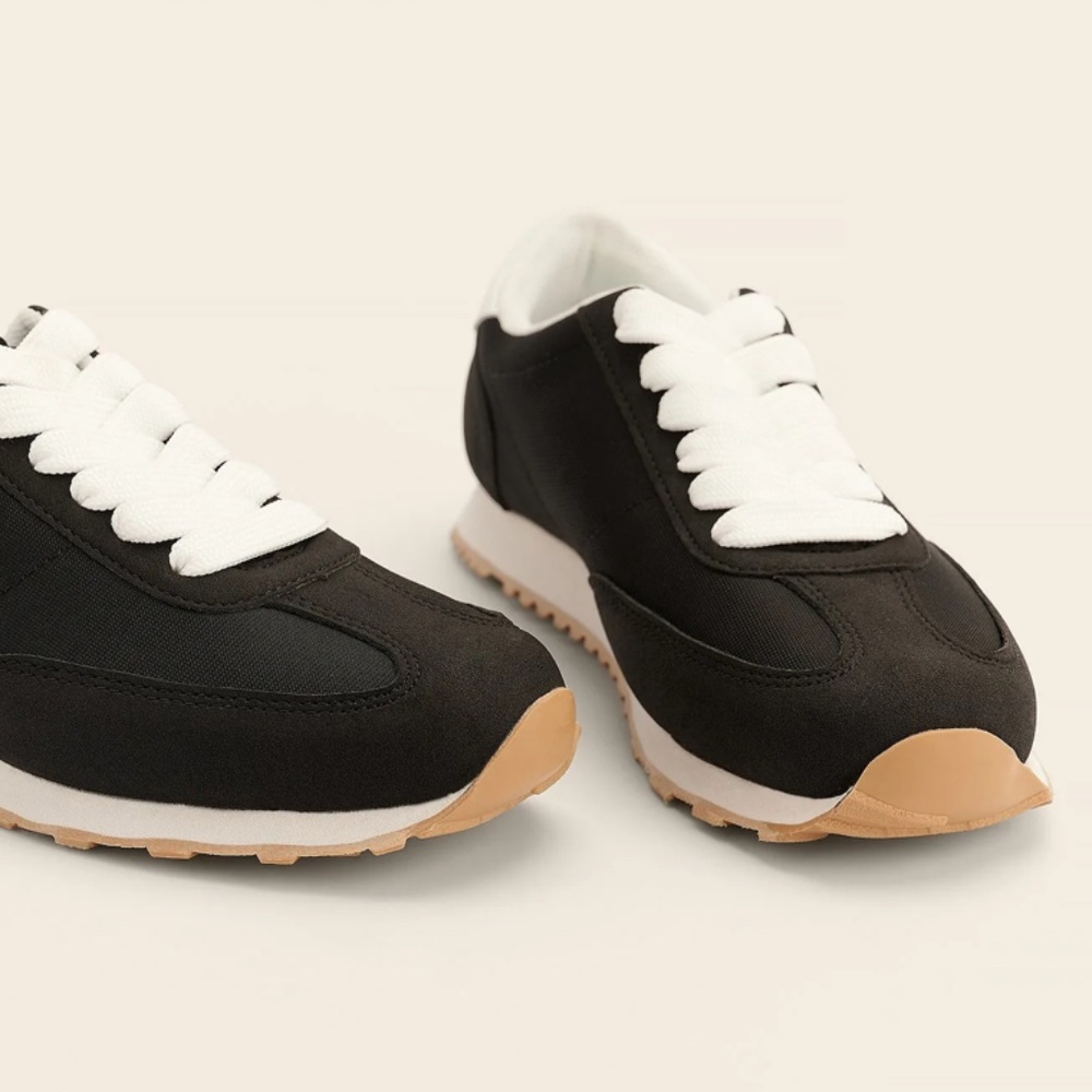Basic Sneakers in Black - worn once, sole like new